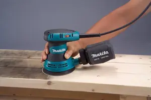 MAKITA BO5031 110v Orbital sander 125mm dia pad