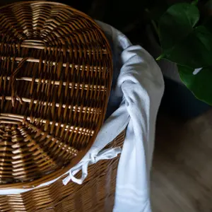 Oval Wicker Lined Laundry Basket Bin Distilled Brown / Large (56 cm x 51 cm x 37 cm)