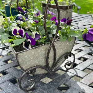 Melody Maison Rustic Metal Wishing Well Planter Pot