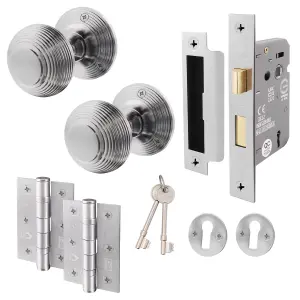 AFIT Beehive Key Lock Door Knob Set Satin Chrome - 1 Pair of Reeded Mortice Knobs (55mm), Sash Lock (80mm) & Hinges (76mm)