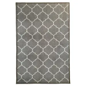 GoodHome Bromberg Grey & white Geometric Medium Rug, (L)90cm x (W)60cm