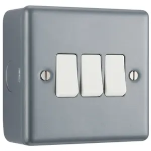 BG Metal Clad 20A Industrial Triple Switch, 2 Way, Scratch Resistant