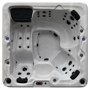 Canadian Spa Company Toronto UV SE 6 person Hot tub