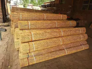 2m x 5m Split Natural Peeled Reed Screening Fencing Panel Bamboo Fence Roll Garden