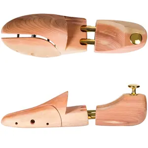 Shoe Stretchers - 2 Pairs, cedar wood & brass, absorbs moisture, for women & men - brown