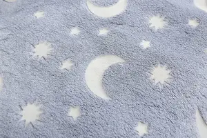 Glow In The Dark Fleece Blanket Throw with Moons and Stars Pattern Super Soft Blanket for All Seasons Stars Grey, 100 x 150cm