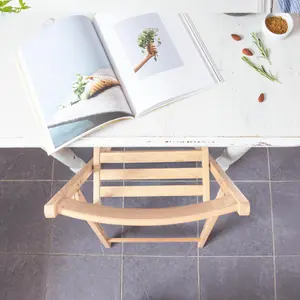 Harbour Housewares - Beech Folding Chair - Natural