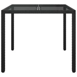 Berkfield Garden Table 90x90x75 cm Tempered Glass and Poly Rattan Black