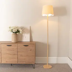 ValueLights Heather Light Wood Single Stem Floor Lamp with Scallop White Trim Tapered Shade