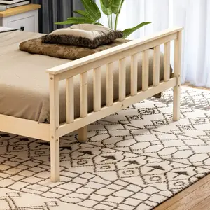 Vida Designs Milan Bed Frame Pine / Double (4'6)