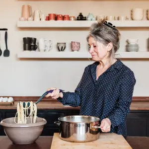 Eyra Design All Hands Kitchen Utensils Aubergine