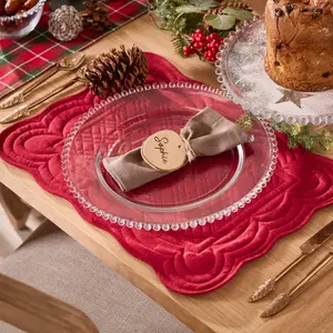 Set of 2 Luxury Red Quilted Scalloped Christmas Dinning Table Placemats Table Clothes 50cm