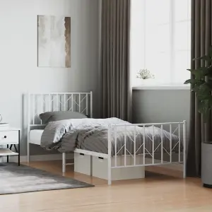 Berkfield Metal Bed Frame without Mattress with Footboard White 90x190cm