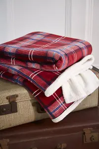 Red Check Sherpa Throw. Warm Soft Fleece Throw With Sherpa Reverse. 130 x 180cm