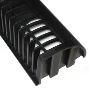 25mm Over Fascia Vent Continuous Airflow (20 Pack)