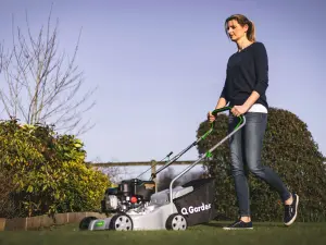 Q Garden 39cm (16") Petrol Rotary Lawn Mower