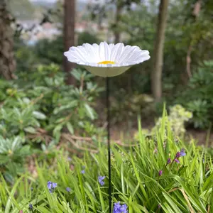 Decorative Cast Iron Daisy Bird Feeder