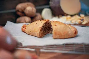 Traditional Cornish Pasties - Portreath Bakery (Options: STANDARD – 320G X6)