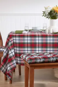 Homescapes Red Macduff Tartan Christmas Tablecloth 137 x 178 cm