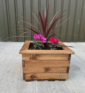 Simply Wood Churchill Square Planter Range Extra Large