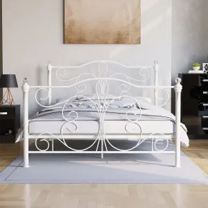 Vida Designs Chicago White 4ft6 Double Metal Bed Frame