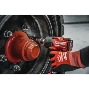 Milwaukee - 1/2"  SHOCKWAVE™ IMPACT DUTY Impact Socket - Standard - 24mm