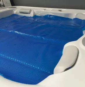 Happy Hot Tubs 7ft Thermal Floating Spa Blanket