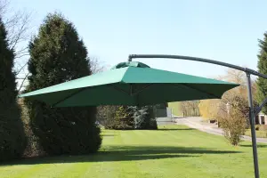 Cantilever 2.7M Wide Hanging Garden Parasol In a Green Colour With Crank