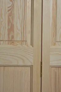 Vertical 4 panel Unglazed Victorian Unfinished Natural Clear pine Internal Folding Bi-fold Door set, (H)1945mm (W)675mm