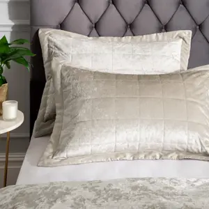 Catherine Lansfield Pillowcases Crushed Velvet Quilted 50x75cm + border Pack of 2 Pillow cases with envelope closure Natural