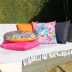 furn. Psychedelic Jungle Printed UV & Water Resistant Outdoor Polyester Filled Cushion