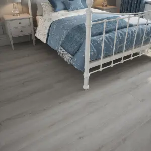 Laura Ashley Sutterton Grey Anti-glare matt Wood effect Luxury vinyl click flooring, 2.2m²