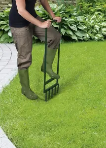 Ambassador Step On Lawn Aerator