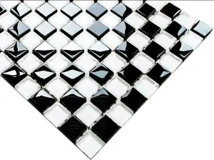 Glass mosaic on mesh for bathroom or kitchen 272mm x 272mm - Check Mate