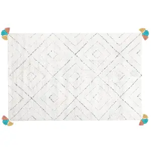 Shaggy Area Rug 140 x 200 cm White KARTAL