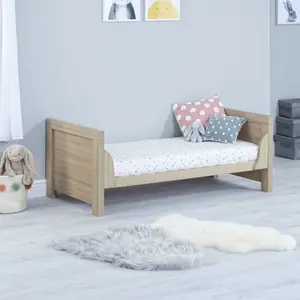 Luno Cot Bed Oak / No