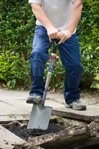 Spear & Jackson 1071AL Neverbend Professional Treaded Digging Spade