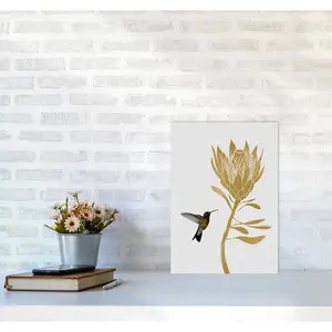 Hummingbird & Flower I - Print White Grain Frame / 42 cm H x 30 cm W x 1 cm D