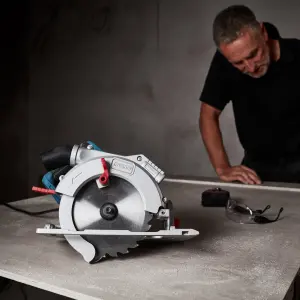 Erbauer 1400W 220-240V 165mm Corded Circular saw ECS1400