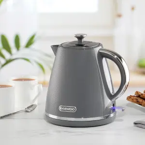 Daewoo Stirling Pyramid Kettle and 2 Slice Toaster Set 1.7L 3KW Fast Boil 7 Browning Levels Grey SDA2680GE