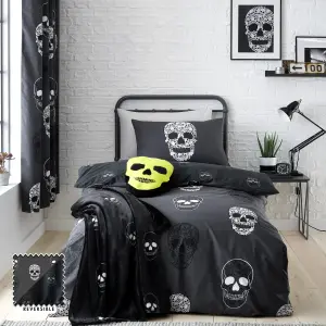 Catherine Lansfield Bedding Skulls Reversible Duvet Cover Set with Pillowcase Grey