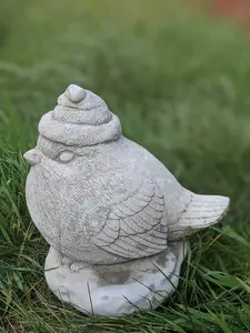 Stone Cast 'Christmas Robin' Garden Ornament