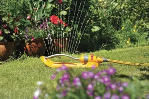 Hozelock Plus Swinging sprinkler