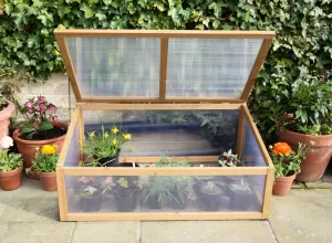 Spear & Jackson COLDFRAME1 Wooden Greenhouse Garden Cold Frame Grow House Shelter (L105 x W68 x H7.5cm)