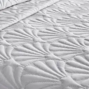 Musab Polyester Solid Colour Duvet Cover Set with Pillowcases White / Double - 2 Standard Pillowcases