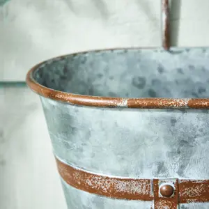 Vintage Style Grey Garden Planter with Handle Weathered Effect Galvanised Trough Planter Flower Pot Outdoor Garden Planter