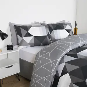 Duvet Cover Bedding Set Pillowcase Geometric Reversible Quilt, Mono - Double