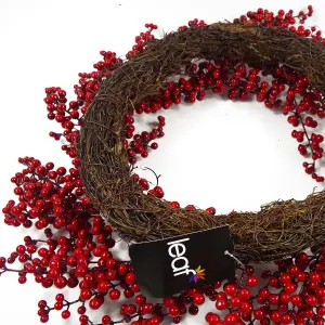 60cm (24 inches) Large Luxury Christmas Red Berry Floristry Wreath