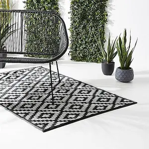 Garden Reversible Mat Weather UV Resistant Outdoor Indoor Rug Durable for Patio Deck Garden Kitchen Living Room Black 120 x 180 cm