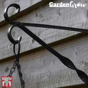 Thompson & Morgan Hanging Basket Wall Brackets in Black Metal with Fixings 25cm x 36cm (x4)